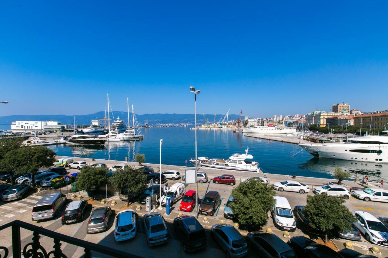 Apartments Del Molo Rijeka Exterior photo